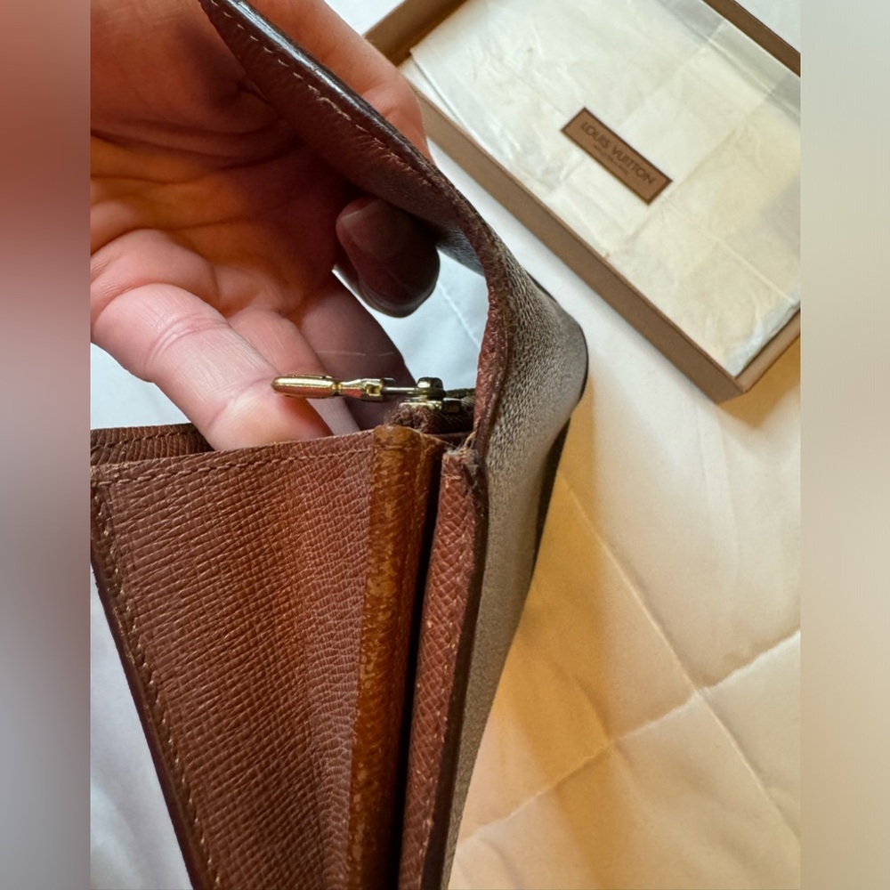 Louis Vuitton Monogram Sarah Long Wallet EUC With Box - Picture 15 of 16